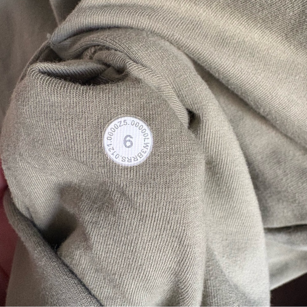 Lululemon Women's Light Olive Green Scuba Pullover Hoodie size 6 - Picture 3 of 5
